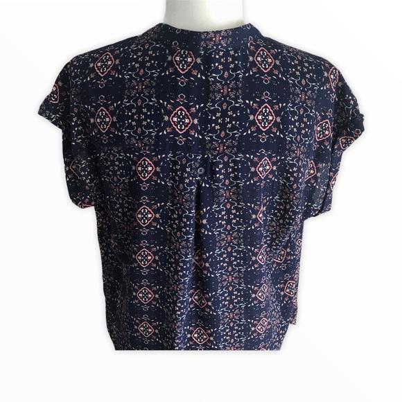 PLEIONE women’s v-neck floral front button top - Picture 2 of 7